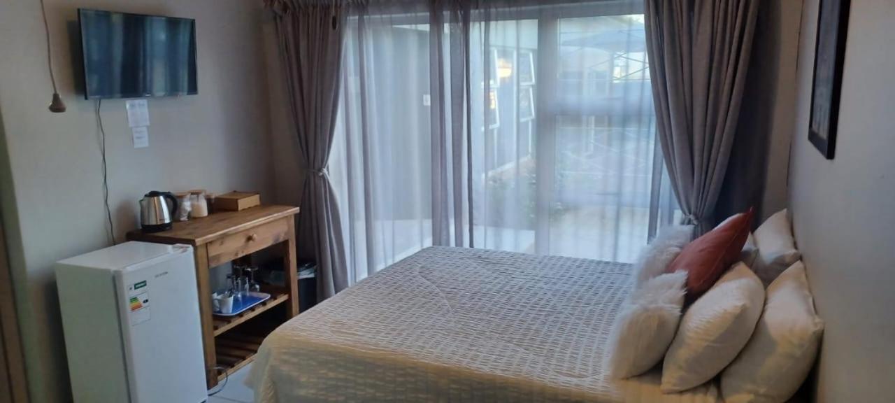 Oppi Draai Guesthouse أوتشورن المظهر الخارجي الصورة